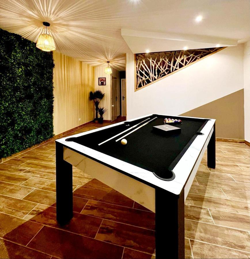 A Fleur De Spa : Maison Chaleureuse Avec Spa Privatif Et Billard. Coulogne Exterior photo